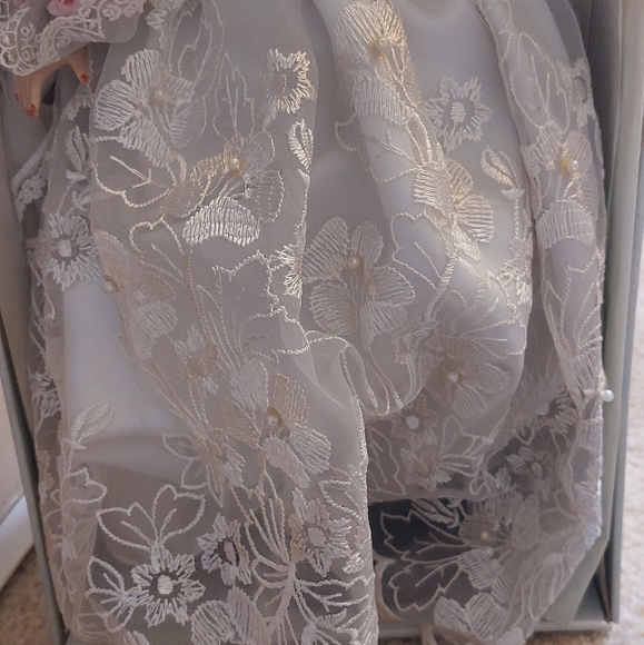 Porcelain Doll - Picture 3 of 5